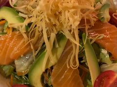 三文鱼牛油果沙拉-有喜屋·深夜食堂(北京西路店)