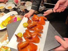 脆皮乳鸽-海派悦庭·海胆烧麦·新融合菜(凯德广场店)