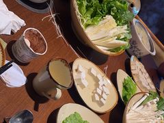 -石梅湾威斯汀度假酒店-品味餐厅·川湘菜·海鲜风味火锅·手工面食·万州烤鱼·口味牛蛙·小龙虾