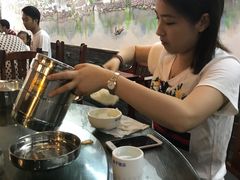-俊子饭店土家湘菜(凤凰古城店)
