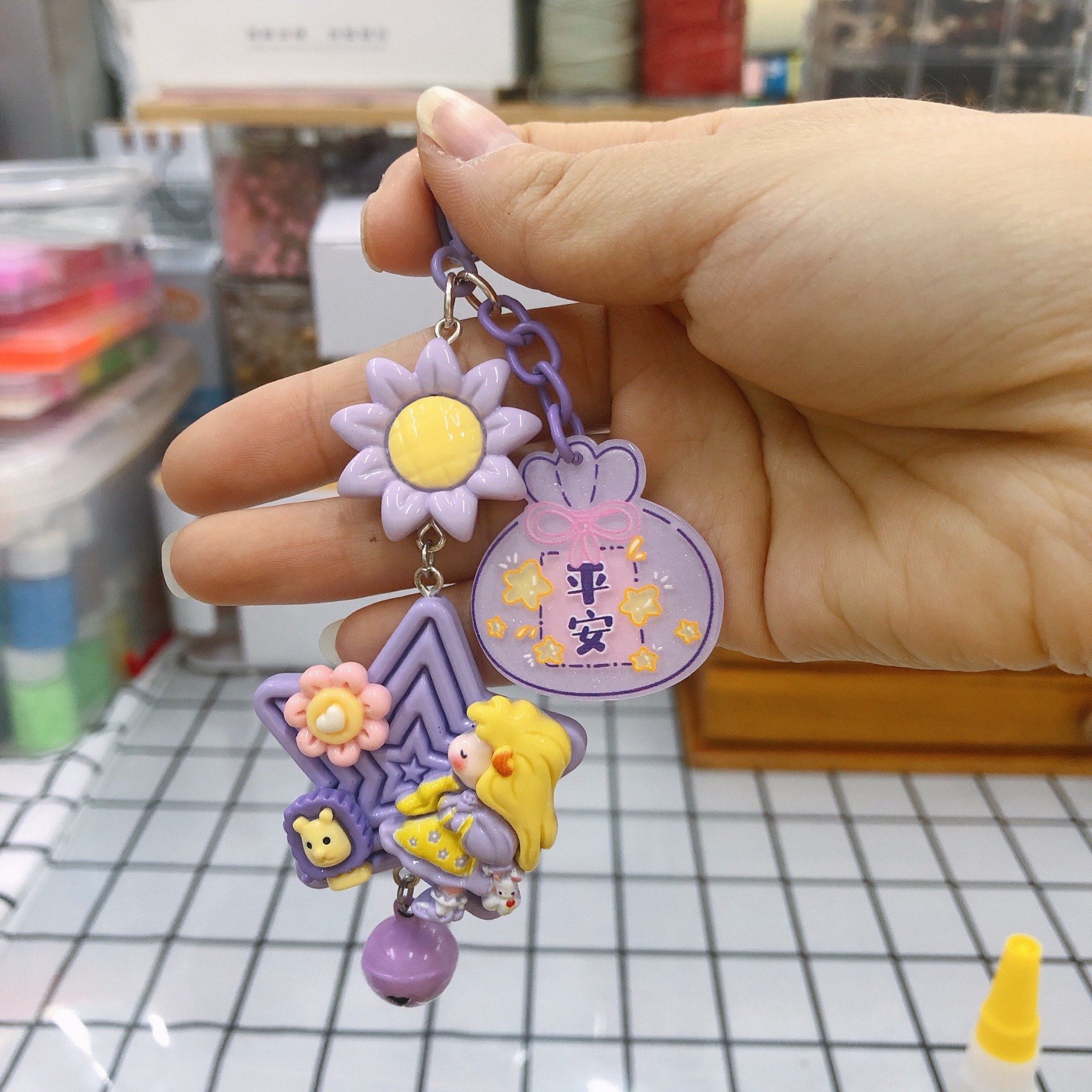 diy钥匙扣!看我做的手工钥匙扣!