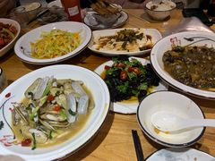 -小于烧烤海鲜·皖南明档土菜(丰庄店)