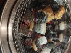 -围炉肉舍•炭烤活鳗•丹东海鲜烤肉(步行街店)