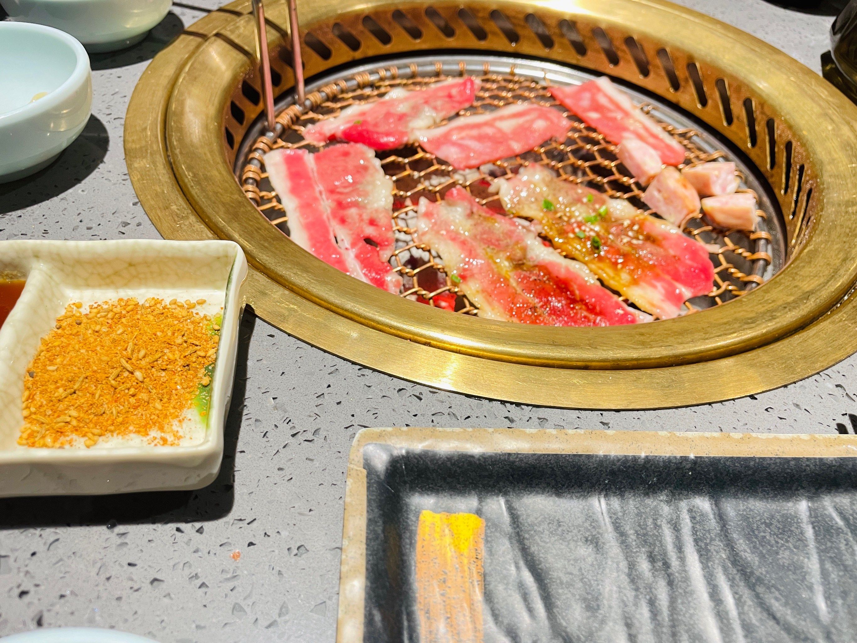 「炉匠·火舞食碳火烤肉(桐乡吾悦广场店)