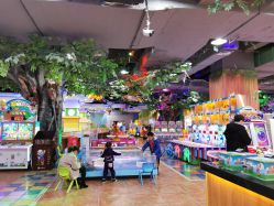 -菲菲羊乐园(临平银泰城店)