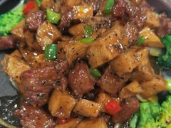 杏鲍菇黑椒牛仔粒-力力豆花庄(广渠门店)
