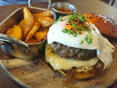 -Fahrenheit 600 Cafe & Restaurant