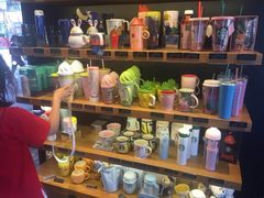 零售区-星巴克(上海浦东禹悦汇店)