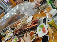 -哈尔滨小酒馆·鲜肉现穿自助烧烤(康新花园店)