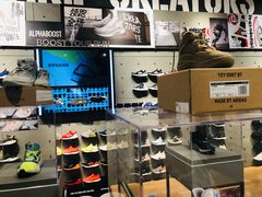 -adidas(滔搏朝阳大悦城店)