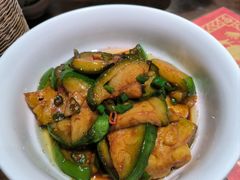 青茄子炒辣椒-洞庭土菜馆(天河北总店)