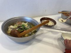 -小燕子重庆水瓢米线(冠城大通蓝郡店)