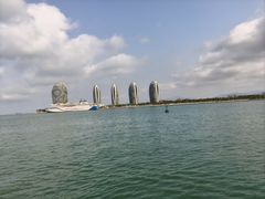 -亚龙湾中心广场