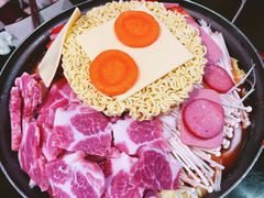 泡菜五花肉锅-炙韩料理·部队锅专门店