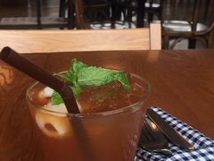 -ROAST coffee & eatery