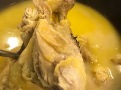 -鲜入围煮花胶鸡海鲜火锅