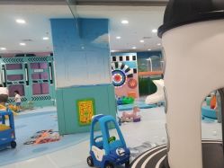 -孩子王童乐园(唐山万达广场店)