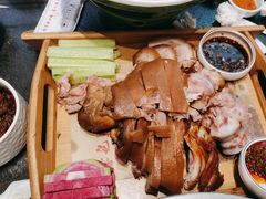 -李记饺子·熏酱东北菜(欢乐谷店)