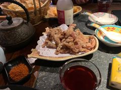 -老牌坊云南鱼豆花火锅(哈西万达店)