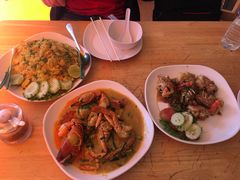 -J Daeng Seafood