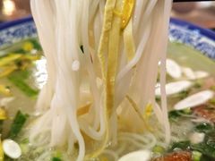 -香麒园·过桥米线·南湖雅宴