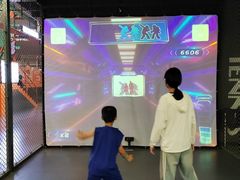 -极限PLAY运动娱乐新世界·团建派对潮玩休闲馆·室内蹦极高空游乐园