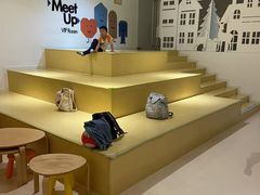 -爱睿思儿童早教亲子游泳(万象城店)