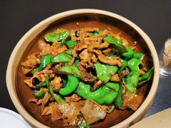 辣椒炒肉-鸽子侯·家宴·平价海鲜(市图书馆店)