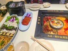 -老牌坊云南鱼豆花火锅(哈西万达店)