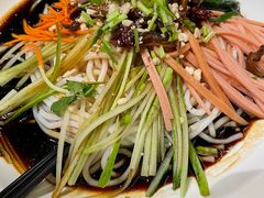 老滇凉米线-老滇山寨•云南特色菜•地方菜•民族风情歌舞表演(金碧店)