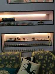 -美斯洛美甲美睫连锁店