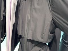 -迪桑特DESCENTE(青岛山东路万象城店)