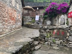 -高荡千年布依古寨旅游景区