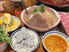 重庆空运血毛肚-袁山山重庆火锅(丈八北路店)