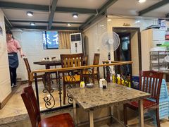 -周家大连水饺(美专校街店)