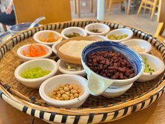 -包整·丝娃娃(一览甲秀楼风景店)