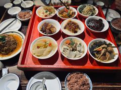 -蓝田九大碗民俗食府(蓝田店)