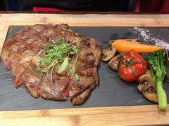 碳烤澳洲西冷牛排-YUE·6·西式融合餐厅(外滩六号店)