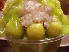 -席娜卡琳火车铁道夜市