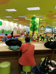 -莫莉幻想儿童乐园(三河燕郊永旺店)