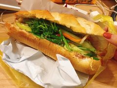 -Bánh Mì Huynh Hoa
