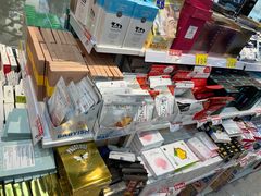零售区-好特卖HotMaxx(杭州滨江宝龙城店)