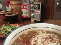 -矮子粉店1985·长沙米粉(湘春路店)