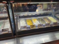 -极拉图·现制冰淇淋(大卫城店)
