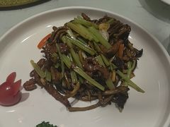 -峨嵋小镇·川菜(正定朗华店)