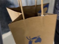 -瑞幸咖啡(新华百货宁阳广场店)