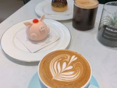 -Fridi Patisserie Cafe