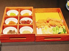 -鲁采LU STYLE(新天地店)