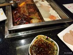 -百年川椒重庆老火锅(光谷店)