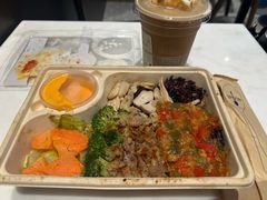 云南红三剁风味能量碗-Peet's Coffee皮爷咖啡(上海长风大悦城店)